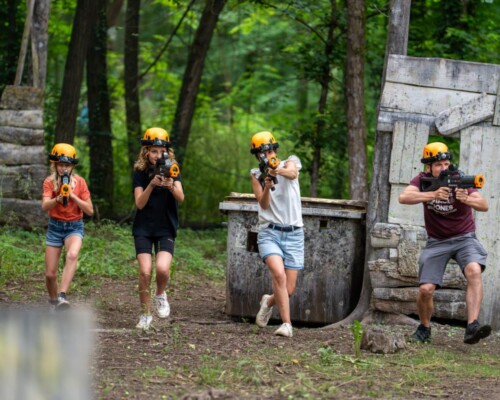 Laser-Spiel  Ardèche Aktivität Familie Freunde nahe Vallon