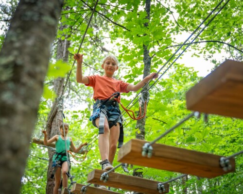 Accrobranche enfant ado en Ardèche Adventure Camp